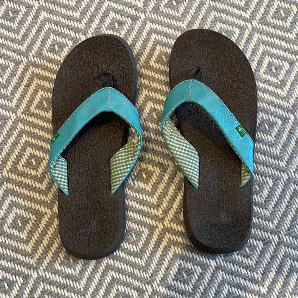 Sanuk Teal Strap Flip Flop Sandals with Black Sole